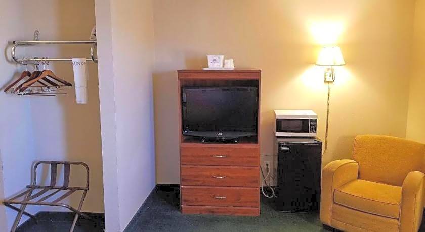 Americas Best Value Inn St. Louis South