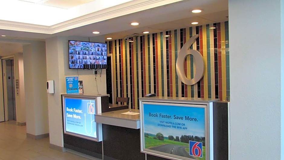 Motel 6-West Des Moines, IA