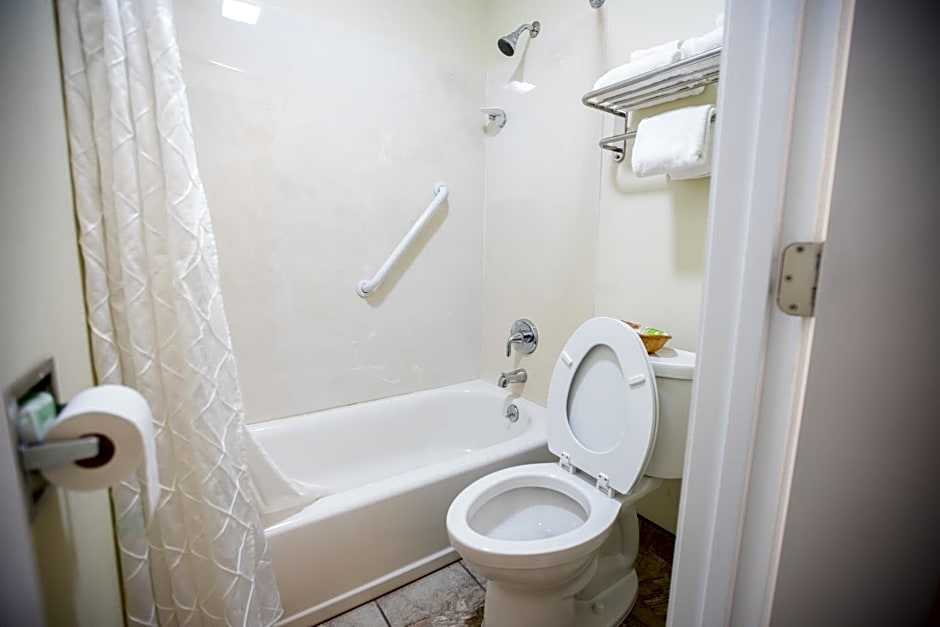 Relax Inn and Suites Kuttawa