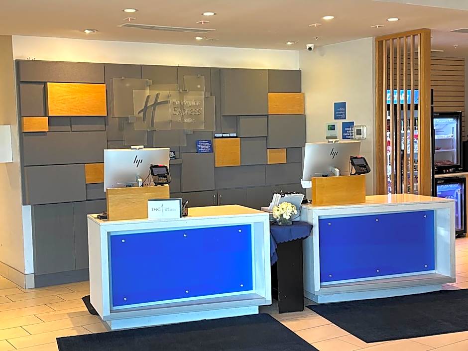 Holiday Inn Express & Suites Toledo South - Perrysburg by IHG