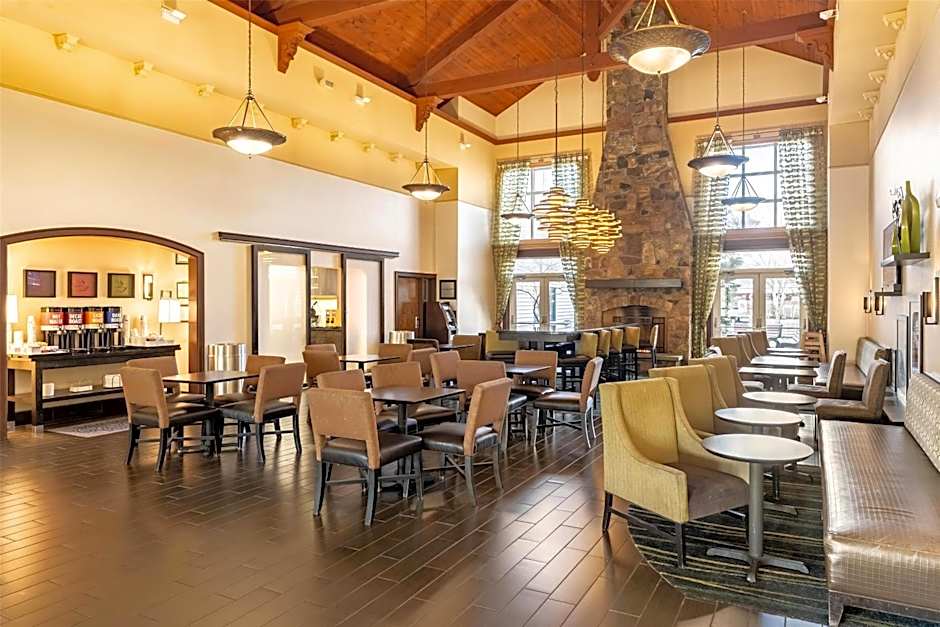 Hampton Inn By Hilton & Suites Newtown