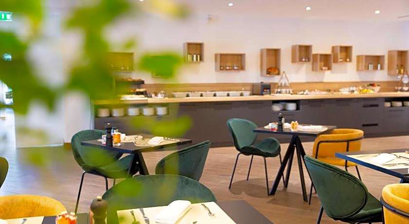 Zenitude Hotel la Valadiere, an Ascend Collection Hotel