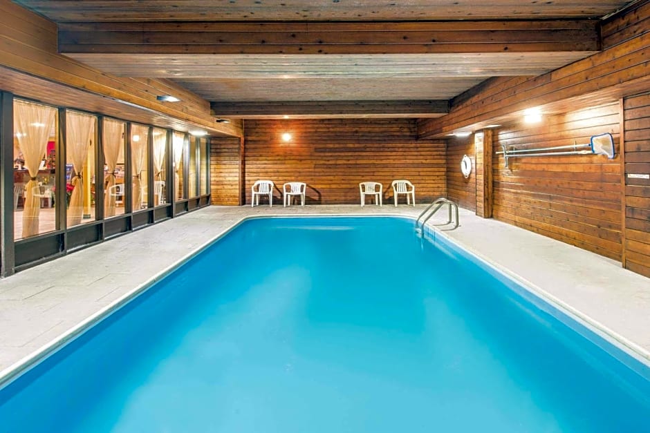 Days Inn by Wyndham Colchester Burlington