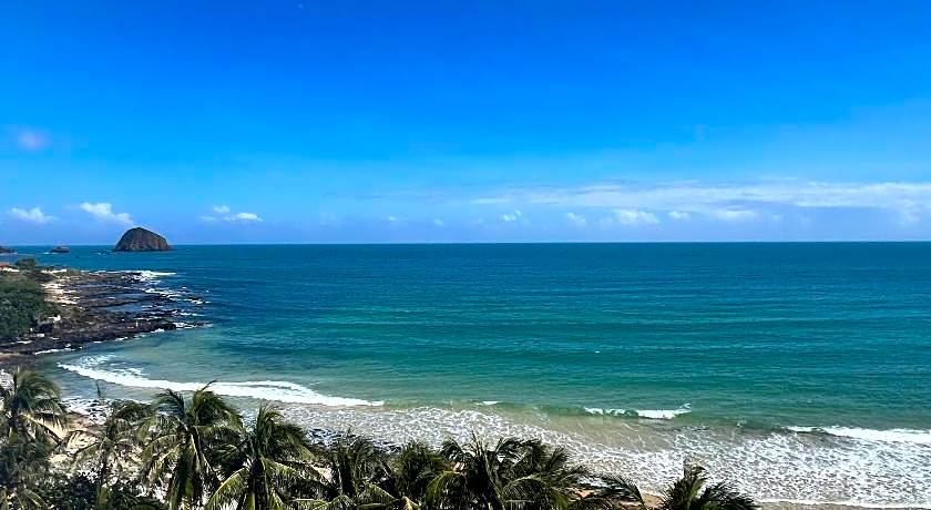 Palm Beach Hotel