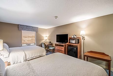 Room with Two Queen Beds - Non-Smoking