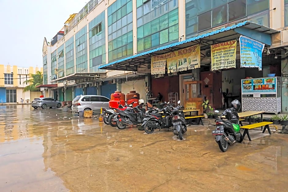 Hotel O Hasan House Syariah 2NearVihara Budhi Bhakti