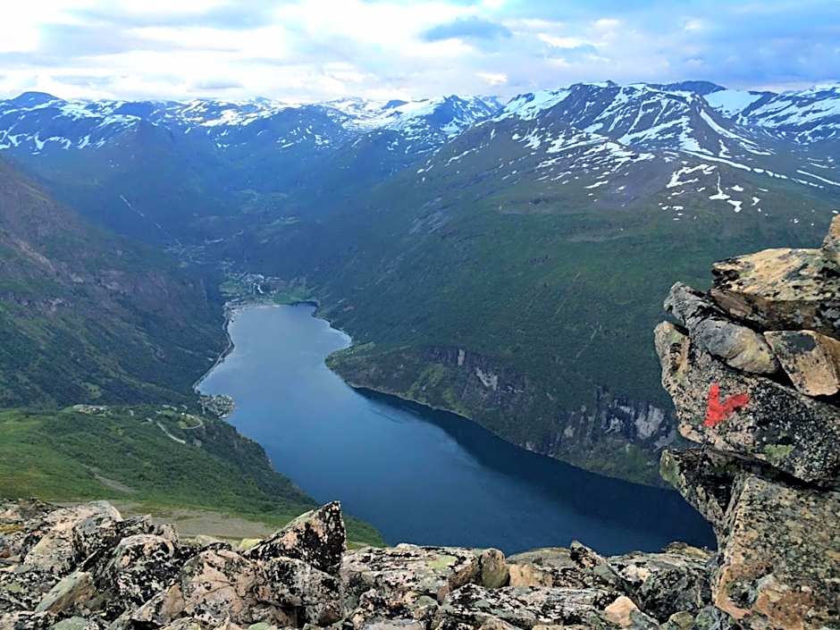 Grande Hytteutleige og Camping