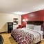 Red Roof Inn & Suites Pensacola East - Milton