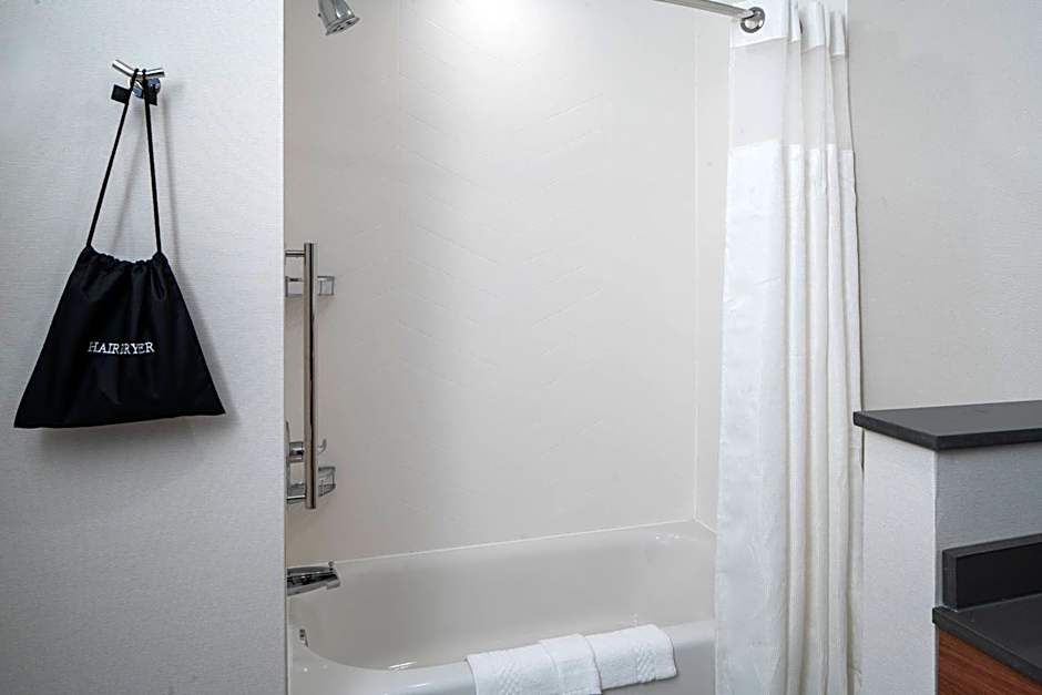 Fairfield by Marriott Inn & Suites Pensacola Pine Forest