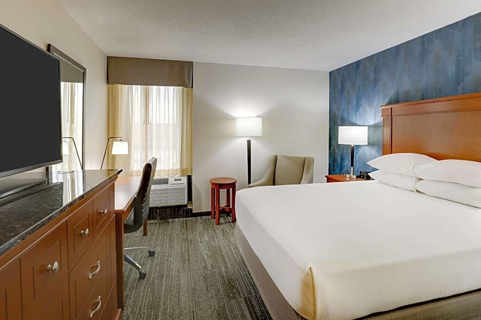 Drury Inn & Suites St. Louis St. Peters