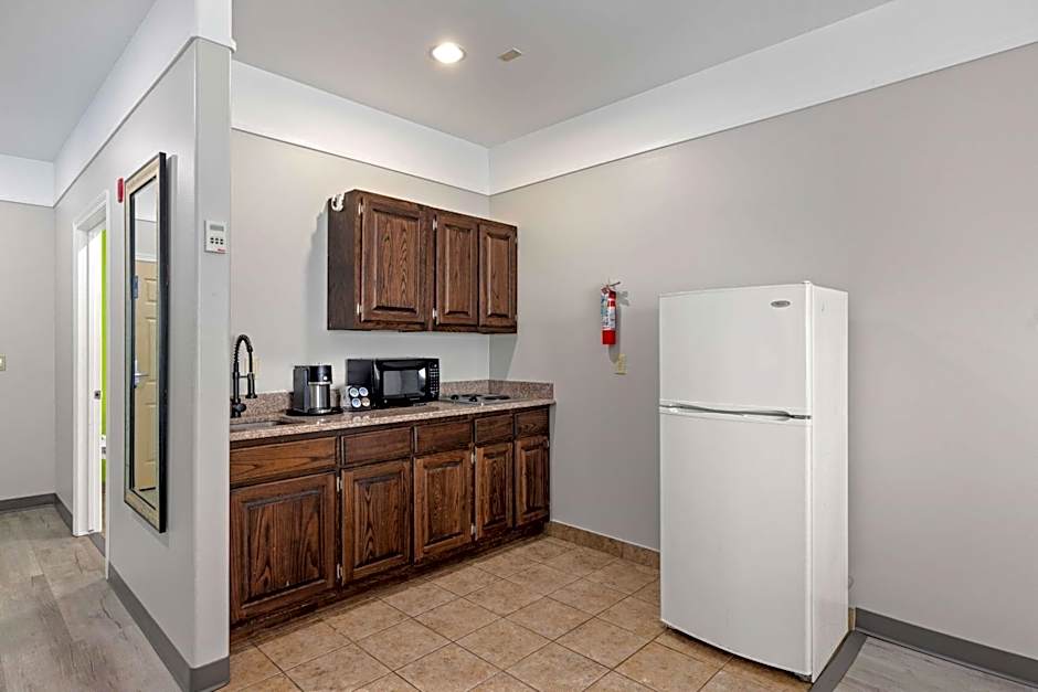 La Quinta Inn & Suites by Wyndham Raymondville