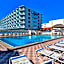 Luxury Beachfront Studio - Private Balcony with Ocean View - Heated Pool - Hot Tub - Tiki Bar - Sauna
