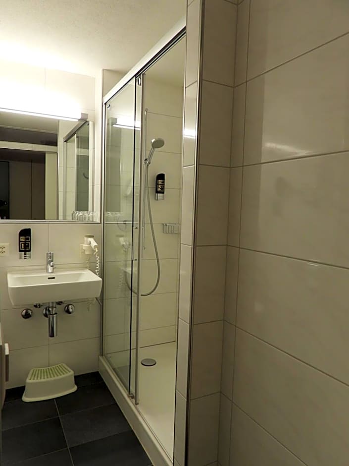 Hotel Sherlock Holmes "nur 200 m zur Gondelbahn Hasliberg"