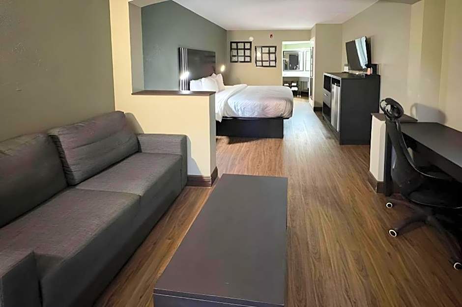 Quality Inn & Suites Panama City