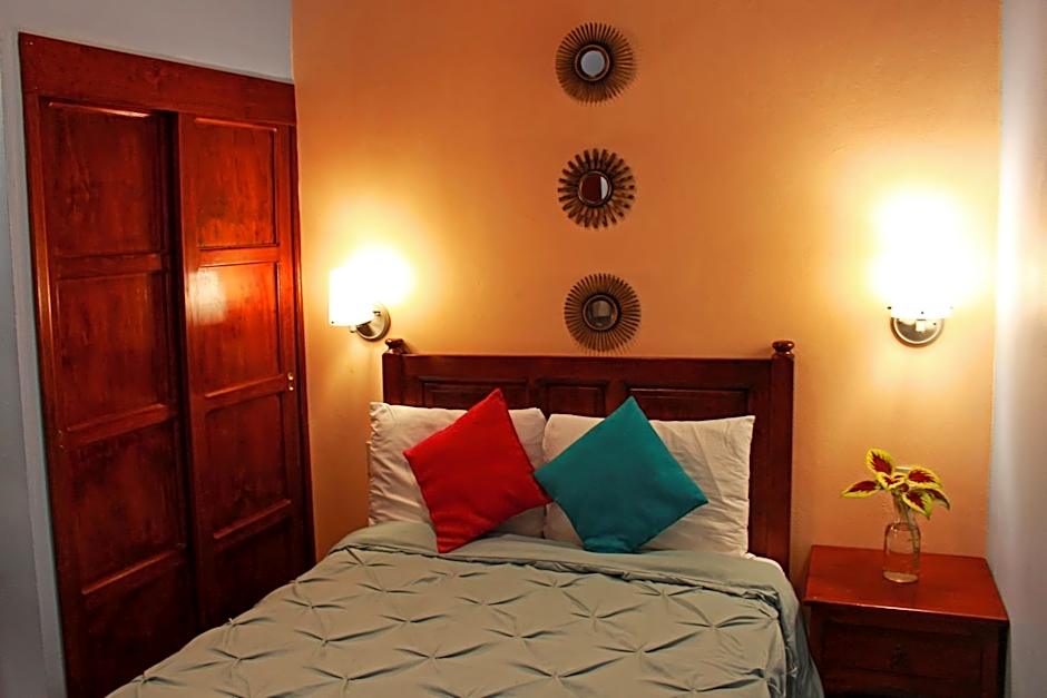 Las Mariposas Hotel & Studios