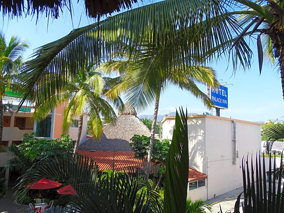 Hotel Palapa Palace Inn