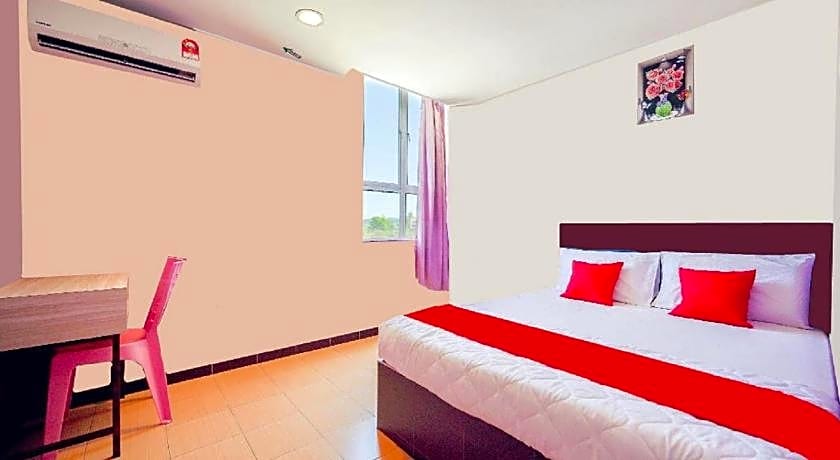 CMN Hotel & Homestay