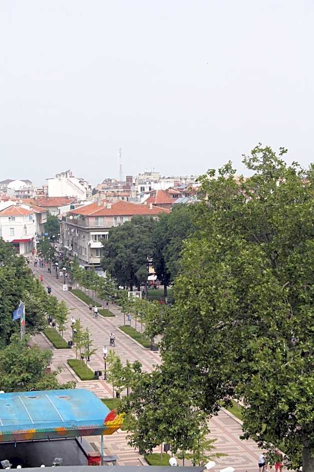 Paradise Hotel & Relax Center