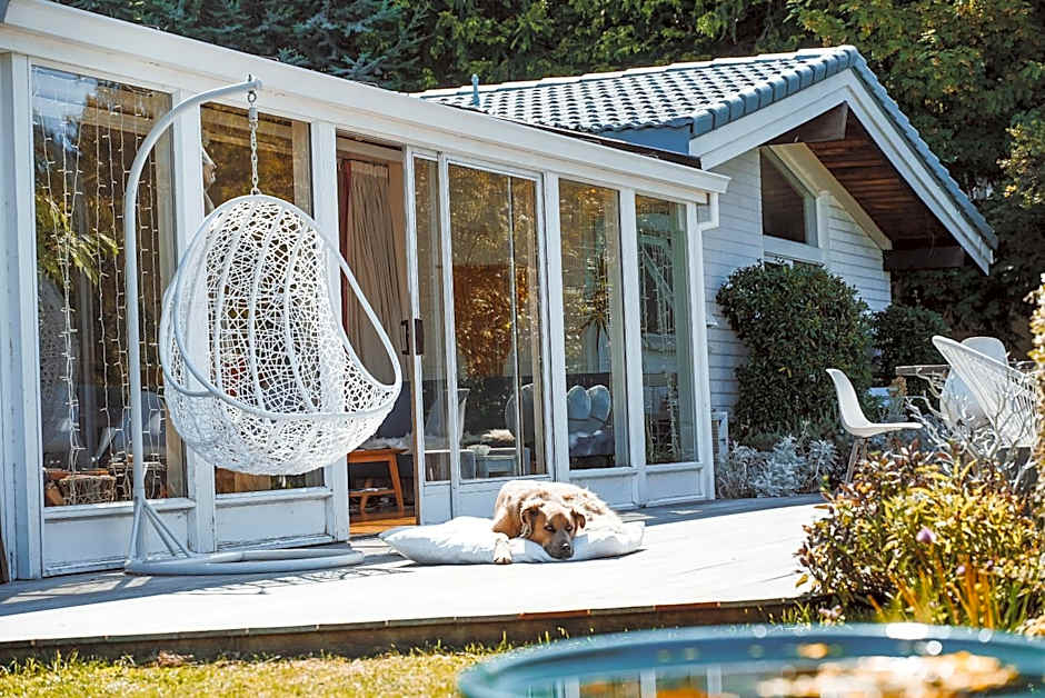Ora Retreat