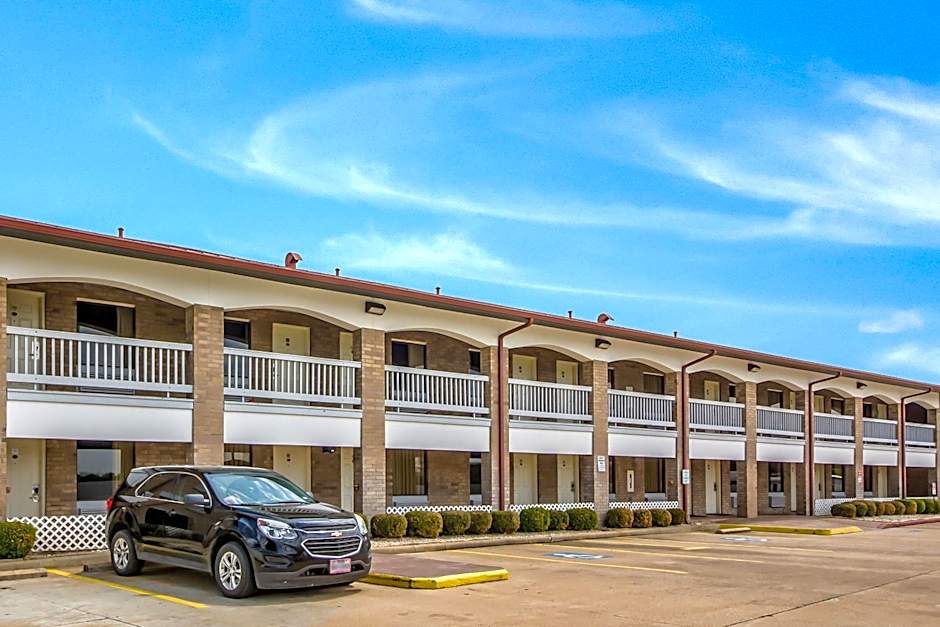 Americas Best Value Inn Columbus, TX