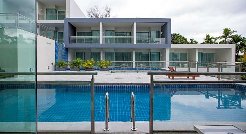 Sugar Palm Grand Hillside