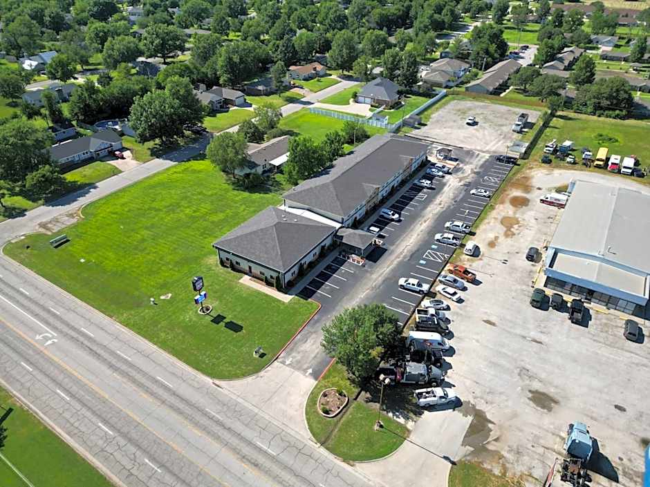 Express Inn Parsons