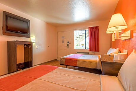 Classic Quadruple Room