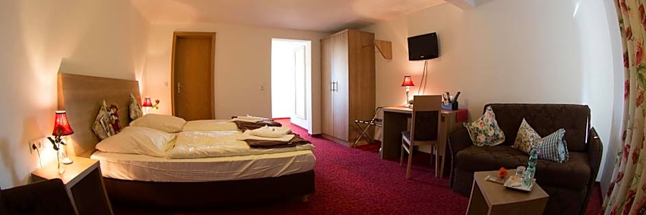 Boutiquehotel Goldene Rose - self-check-in