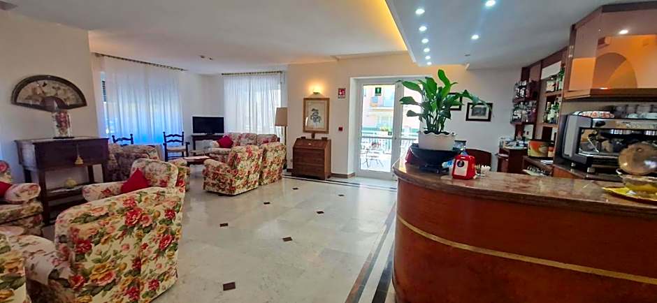 Hotel Dora