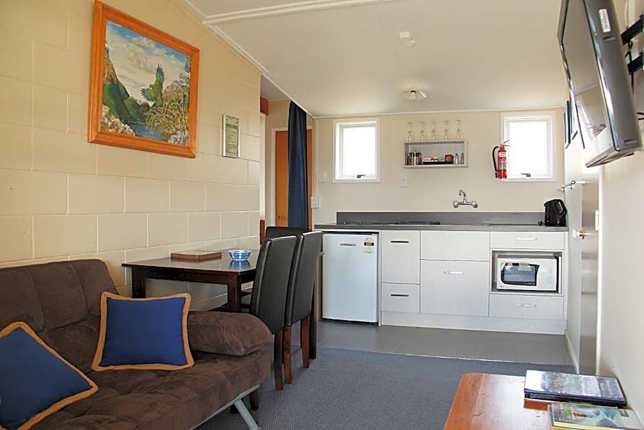 Manapouri Lakeview Motor Inn
