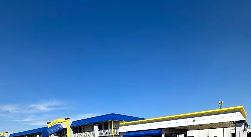 Days Inn by Wyndham Salina South