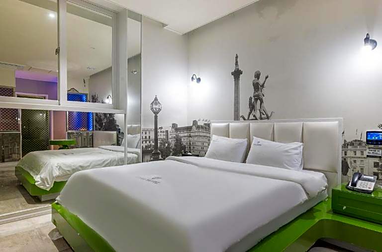 Zara Hotel Peace Square