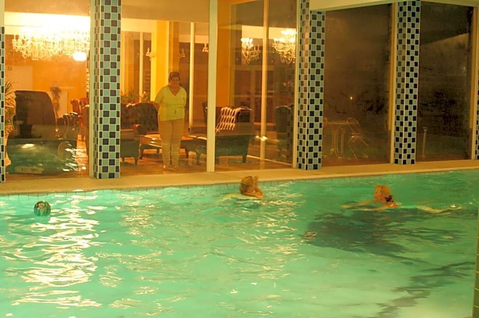 Hotel Daisy Budget