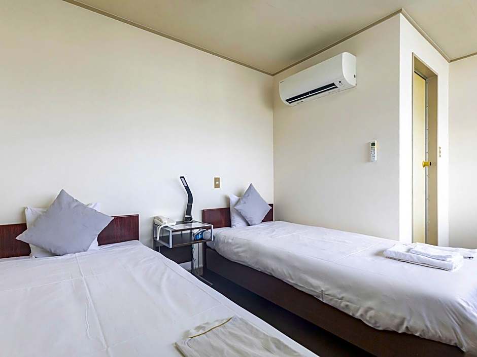 OYO Business Hotel Suehiro Matsuyama