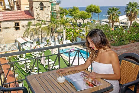 Deluxe Double Room with Sea View