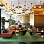Roomers Munich, Autograph Collection by Marriott