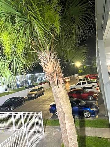 Super 8 By Wyndham Kingsland I-95/Naval Base Area