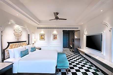 Deluxe King Room (10% Off on Laundry service)
