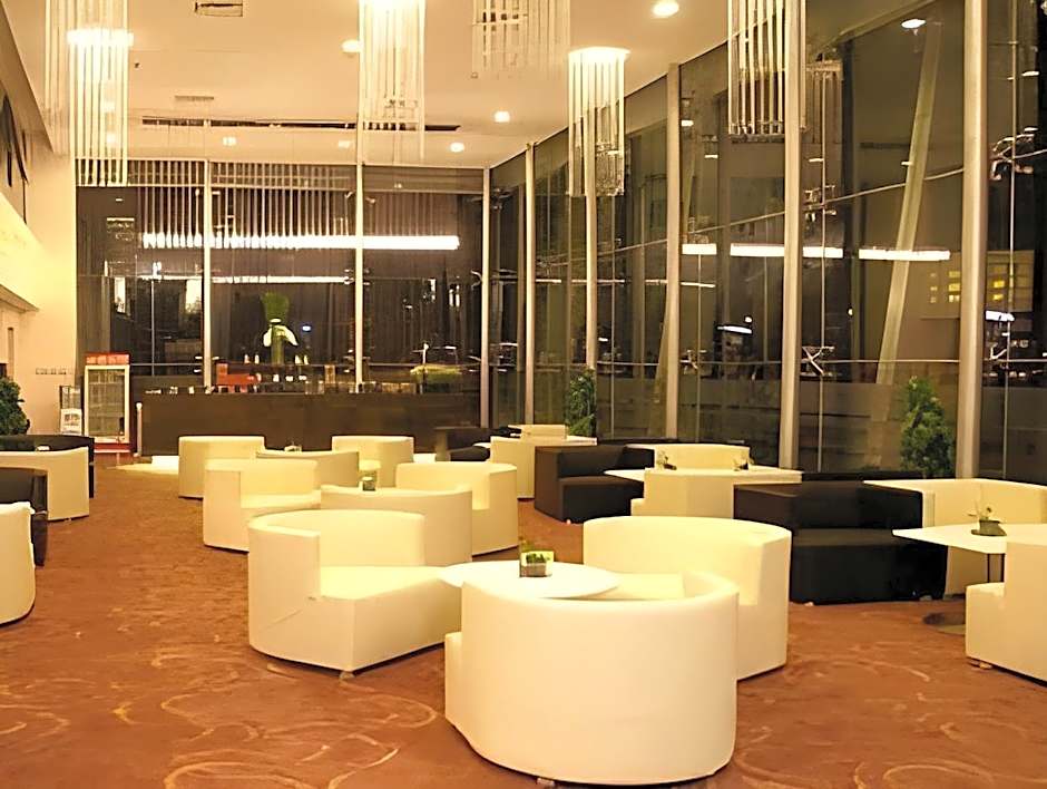 Tangshan Qiangang Hotel