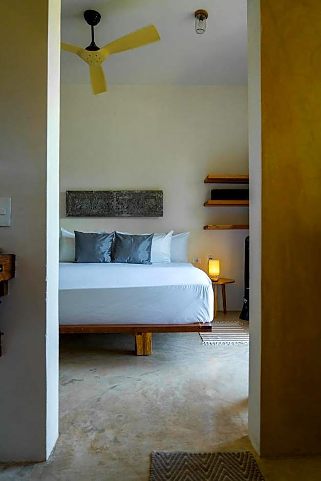 Casa Mia El Cuyo Eco Beach Boutique Hotel