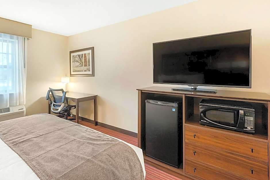 Country Inn & Suites by Radisson, Grandville-Grand Rapids West, MI
