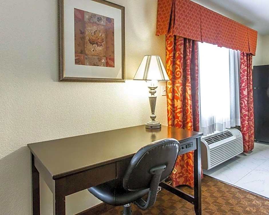 Comfort Inn & Suites Atoka