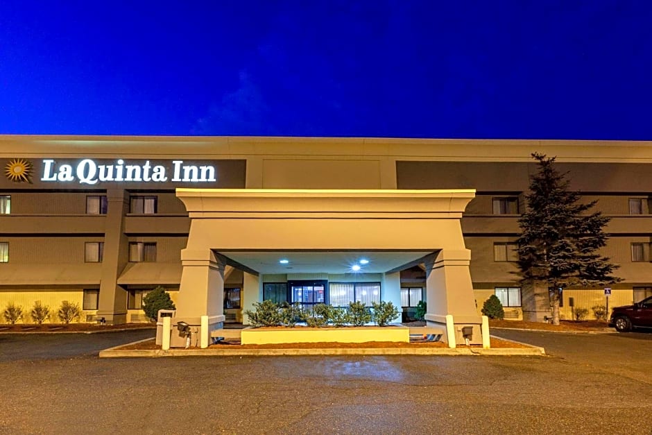 La Quinta Inn & Suites by Wyndham Detroit Canton