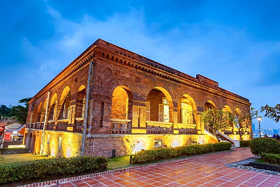 Global Traveler Hotel