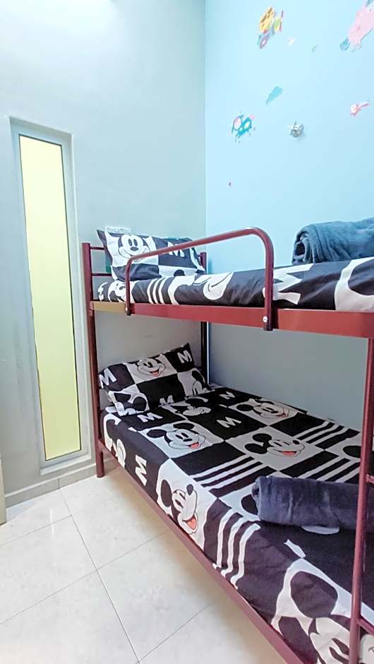 Melaka Homestay with pool 4BR Semi-D,BBQ,KTV,Billiard 15pax DeStarryVilla