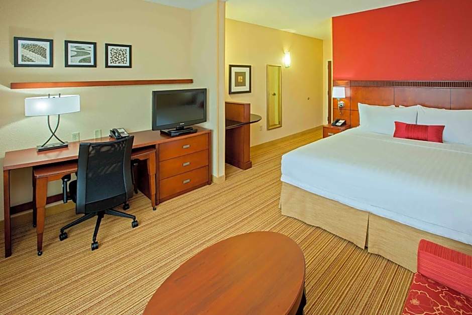 Courtyard by Marriott Louisville Northeast