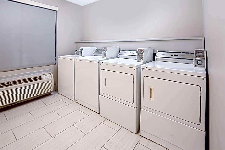Staybridge Suites Spring - Woodlands Area