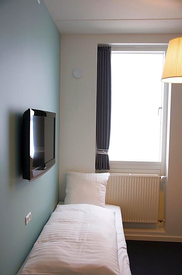 Motel X