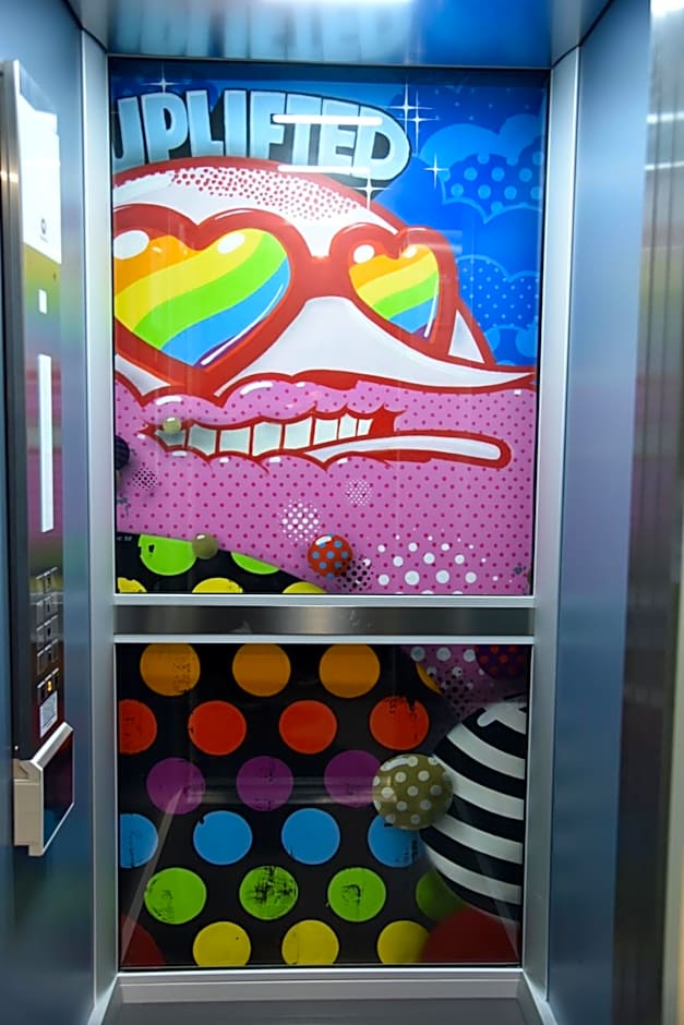 Airfield Living - Airport