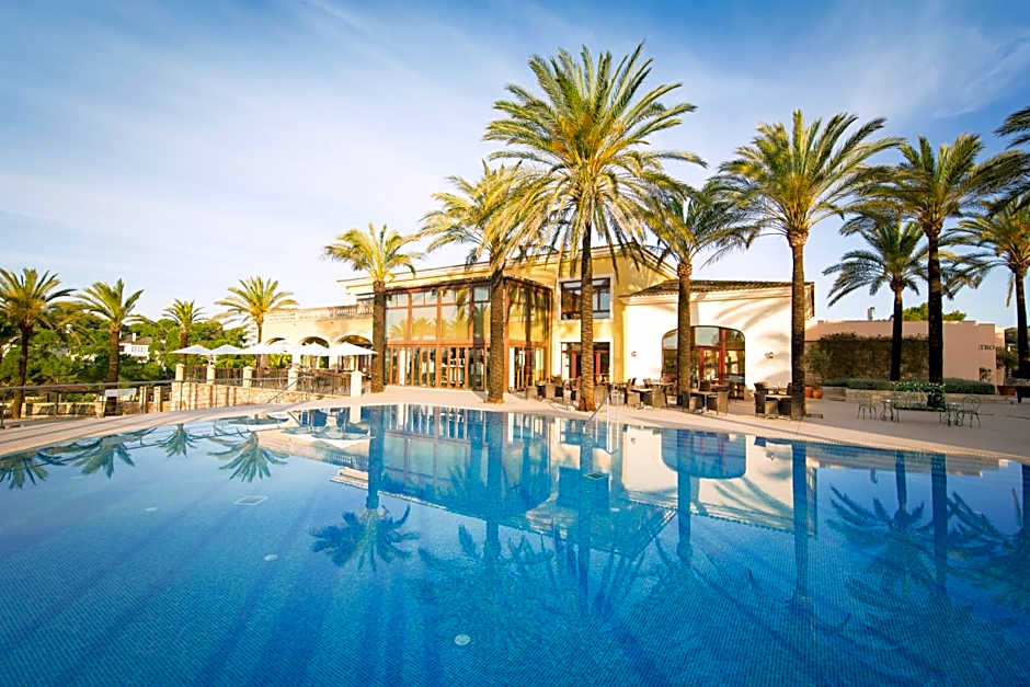 ROBINSON Cala Serena